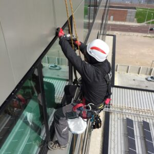 abseil cladding liverpool 2