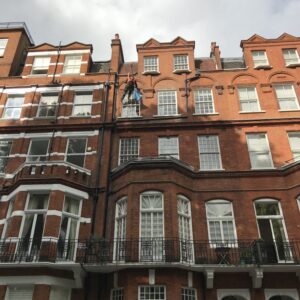 gutter cleaning london 2